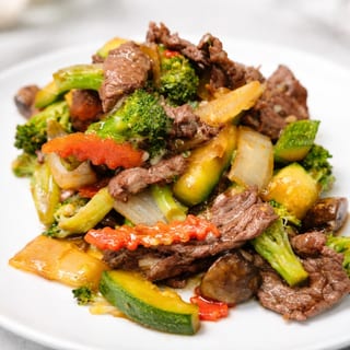 (L) Beef with Mixed Vegetables Stir Fry